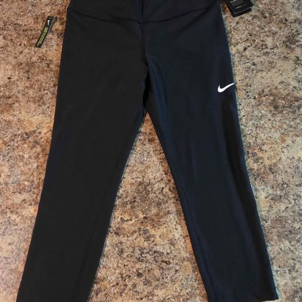 Nike Power Victory Tight Fit Crop Leggings - Size Large